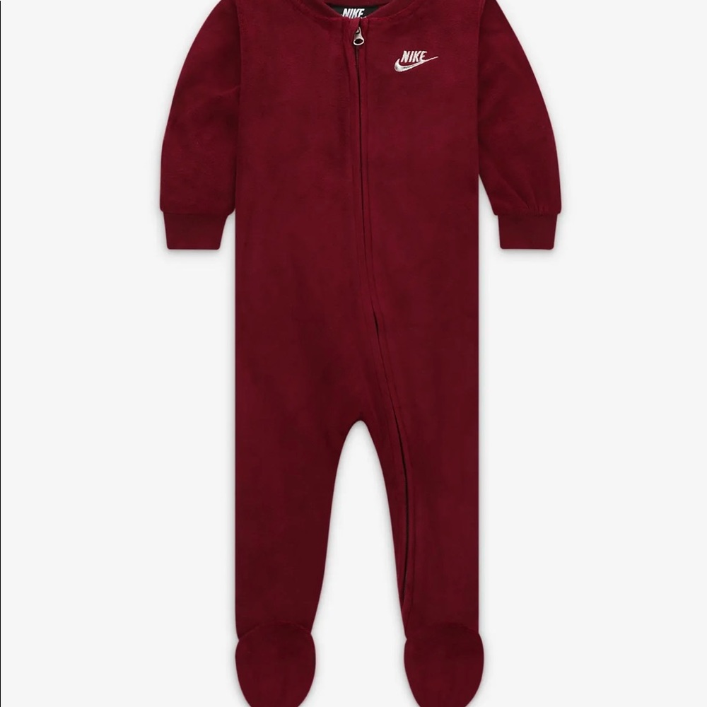 brand new NEWBORN NIKE outfit
